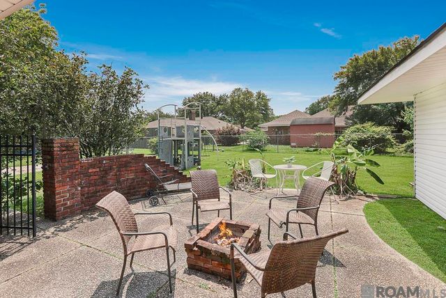 8958 Cottage Dr, Baton Rouge, LA 70806