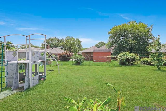 8958 Cottage Dr, Baton Rouge, LA 70806