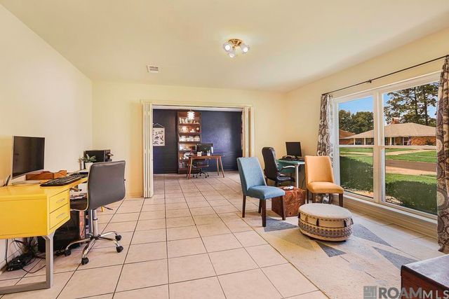 8958 Cottage Dr, Baton Rouge, LA 70806