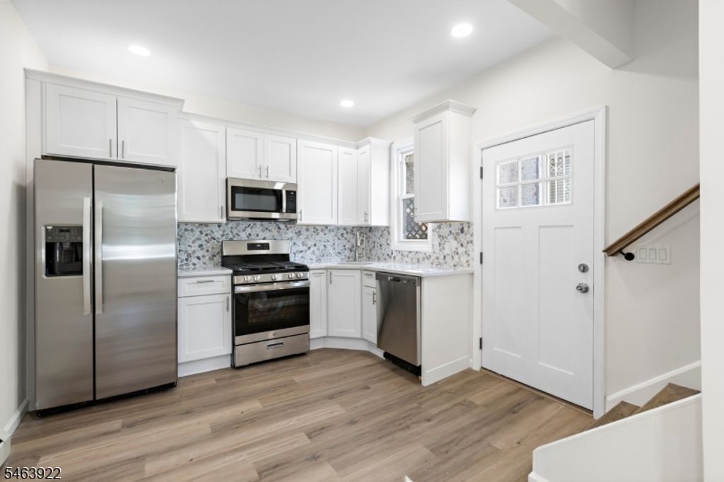 6035 Buchanan Pl, West New York Town, NJ 07093 — photo 5