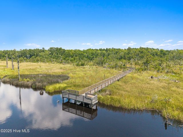 496 Hearthside Drive SE, Bolivia, NC 28422