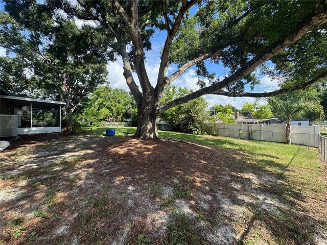 624 WOOD ROAD, Seffner, FL 33584