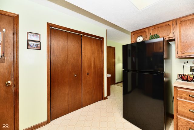 4075 Lakewood Court, Clayton, IN 46118