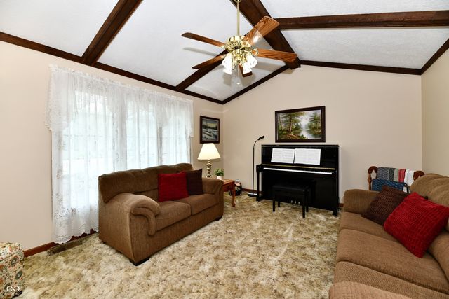 4075 Lakewood Court, Clayton, IN 46118