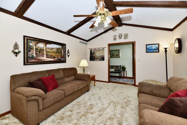 4075 Lakewood Court, Clayton, IN 46118