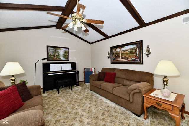 4075 Lakewood Court, Clayton, IN 46118
