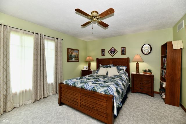 4075 Lakewood Court, Clayton, IN 46118