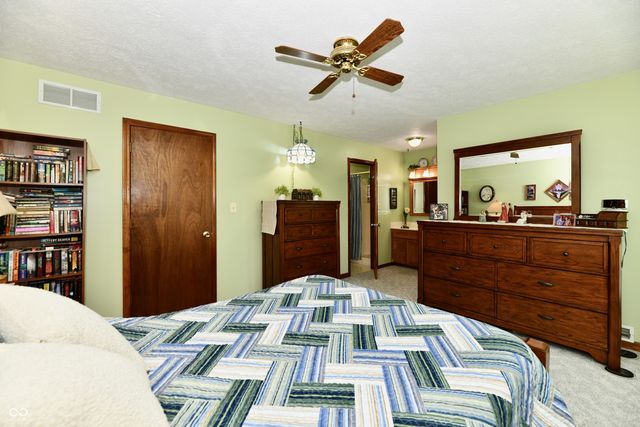 4075 Lakewood Court, Clayton, IN 46118