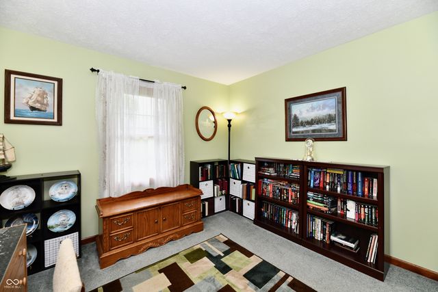 4075 Lakewood Court, Clayton, IN 46118