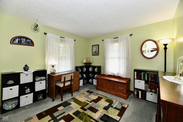 4075 Lakewood Court, Clayton, IN 46118