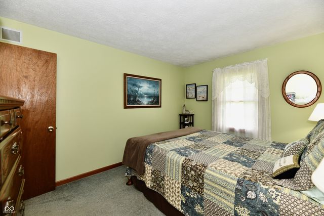 4075 Lakewood Court, Clayton, IN 46118