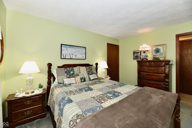 4075 Lakewood Court, Clayton, IN 46118