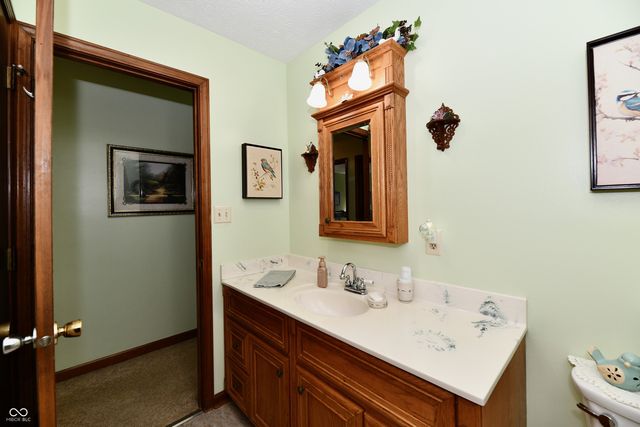 4075 Lakewood Court, Clayton, IN 46118
