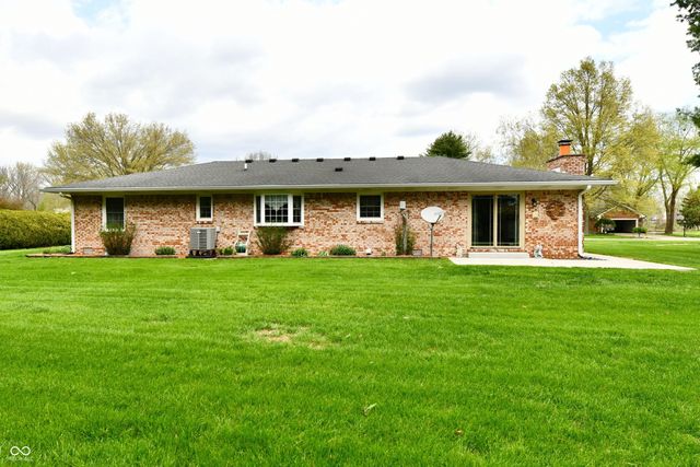 4075 Lakewood Court, Clayton, IN 46118