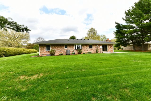 4075 Lakewood Court, Clayton, IN 46118