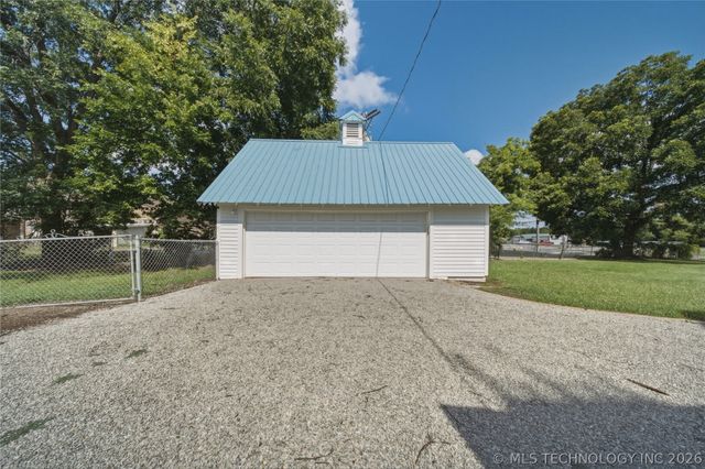 14 E Smith Avenue, Mcalester, OK 74501
