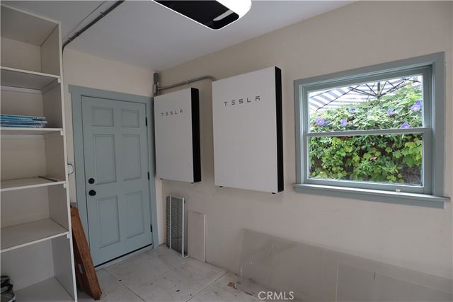 270 S Parkwood Avenue, Pasadena, CA 91107