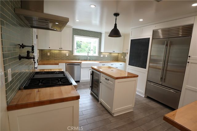 270 S Parkwood Avenue, Pasadena, CA 91107
