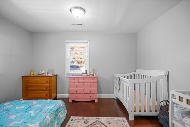 5 Edgewood Rd, Wilbraham, MA 01095