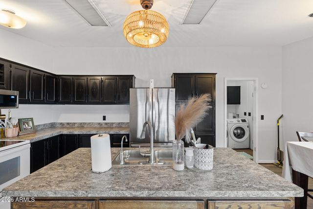 3716 W ROSE GARDEN Lane, Glendale, AZ 85308