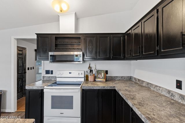 3716 W ROSE GARDEN Lane, Glendale, AZ 85308