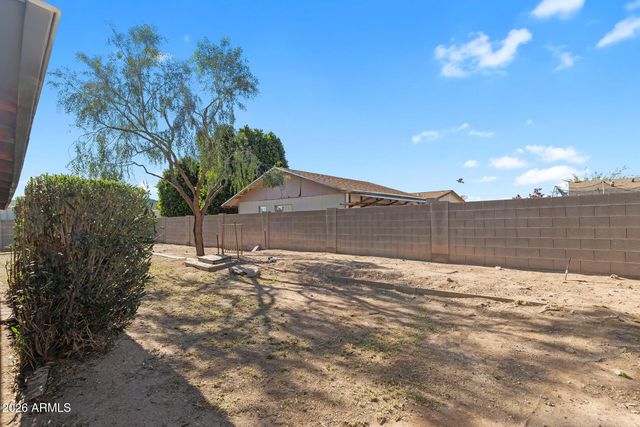 3716 W ROSE GARDEN Lane, Glendale, AZ 85308
