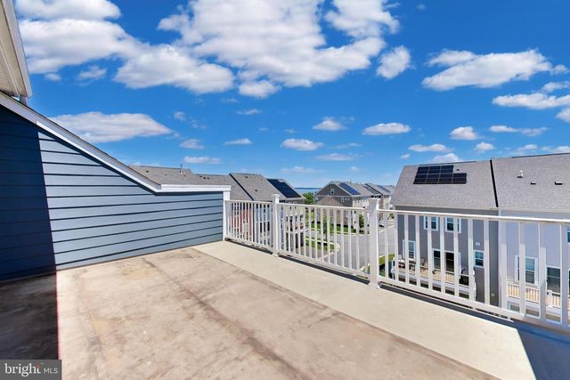 17751 KINGFISHER ISLE RD, Dumfries, VA 22026
