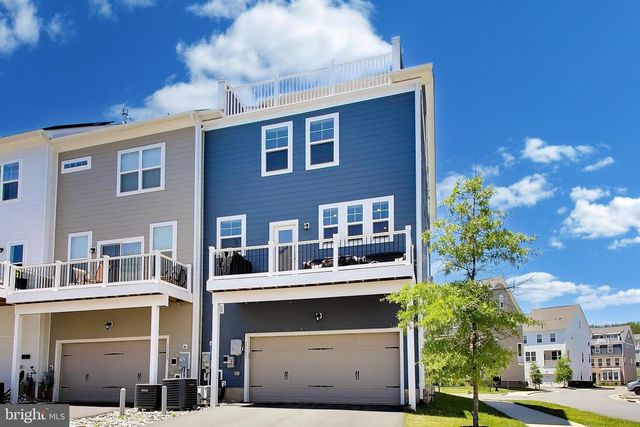 17751 KINGFISHER ISLE RD, Dumfries, VA 22026