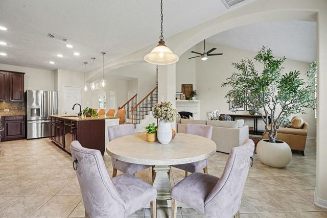 2742 Villa Pisa Lane, League City, TX 77573