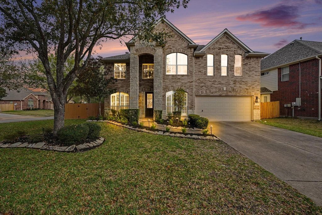 2742 Villa Pisa Lane, League City, TX 77573