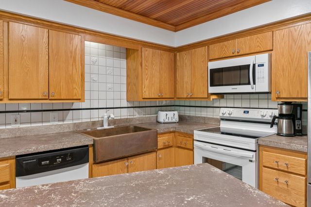 2009 Indian Road W, Minnetonka, MN 55305