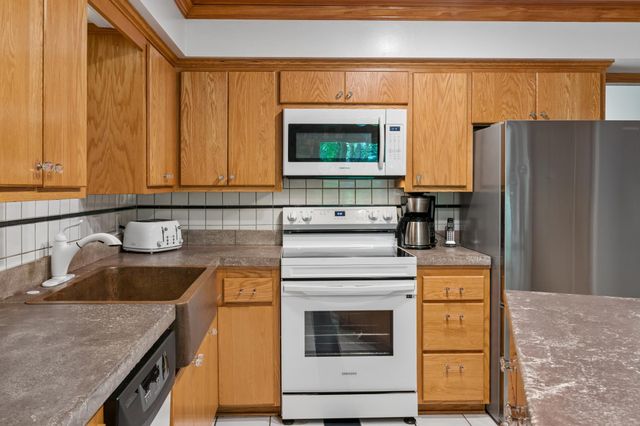 2009 Indian Road W, Minnetonka, MN 55305