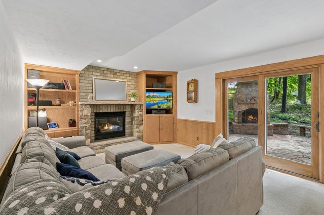 2009 Indian Road W, Minnetonka, MN 55305