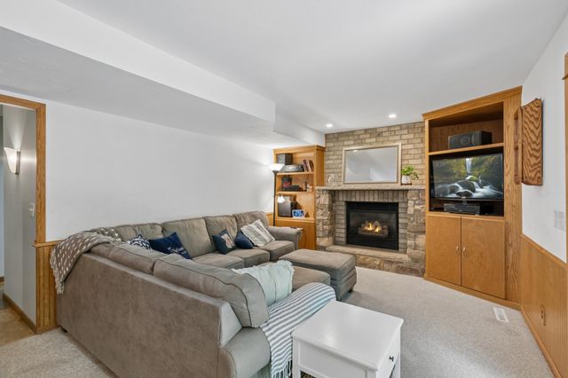 2009 Indian Road W, Minnetonka, MN 55305