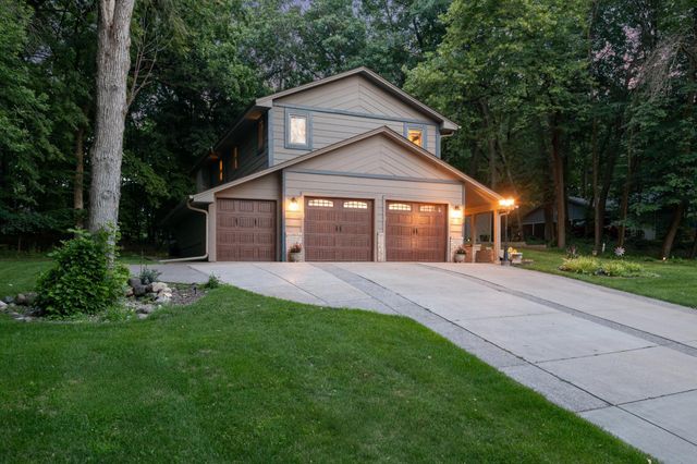 2009 Indian Road W, Minnetonka, MN 55305