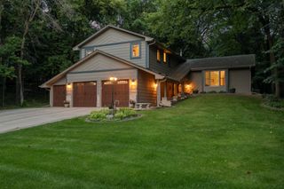 2009 Indian Road W, Minnetonka, MN 55305