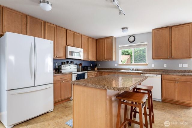 5300 Timber Ridge Dr, Mount Vernon, WA 98273