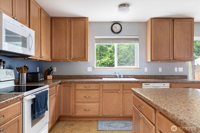 5300 Timber Ridge Dr, Mount Vernon, WA 98273