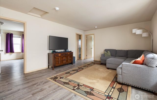 5300 Timber Ridge Dr, Mount Vernon, WA 98273