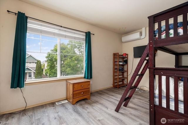 5300 Timber Ridge Dr, Mount Vernon, WA 98273