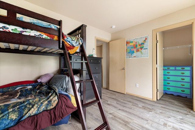 5300 Timber Ridge Dr, Mount Vernon, WA 98273