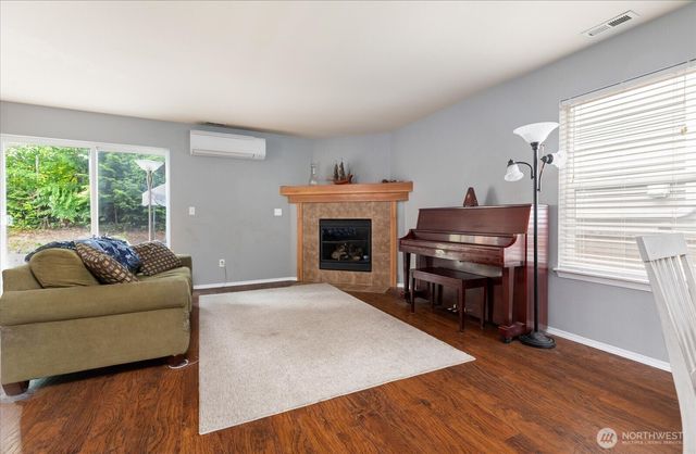 5300 Timber Ridge Dr, Mount Vernon, WA 98273