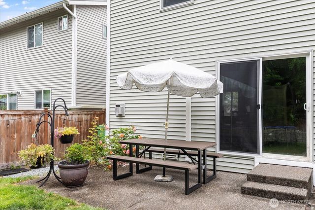5300 Timber Ridge Dr, Mount Vernon, WA 98273