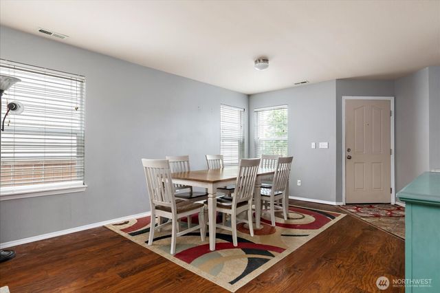 5300 Timber Ridge Dr, Mount Vernon, WA 98273
