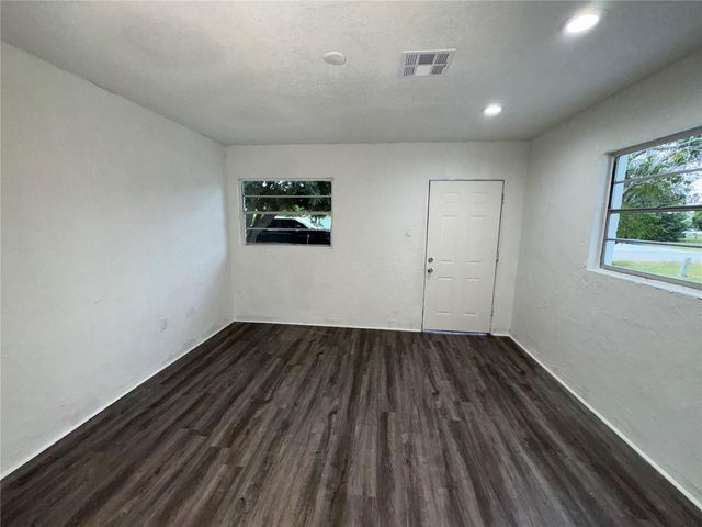 521 SHOWALTER AVENUE, Punta Gorda, FL 33950