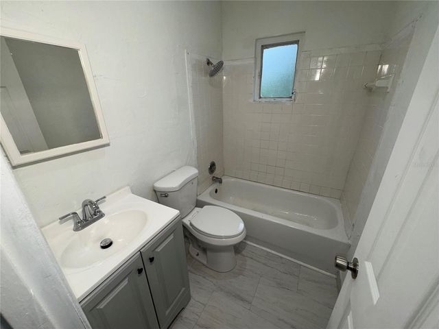 521 SHOWALTER AVENUE, Punta Gorda, FL 33950