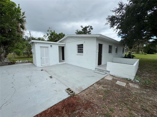 521 SHOWALTER AVENUE, Punta Gorda, FL 33950
