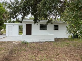 521 SHOWALTER AVENUE, Punta Gorda, FL 33950
