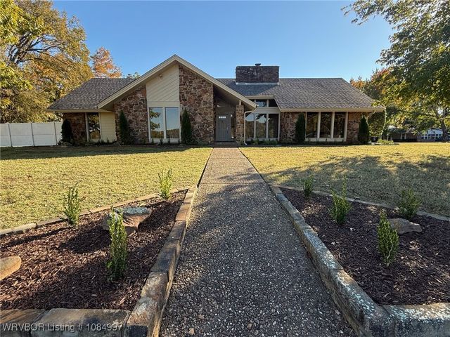 400 Ridge Drive, Sallisaw, OK 74955