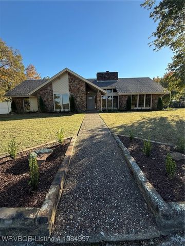 400 Ridge Drive, Sallisaw, OK 74955